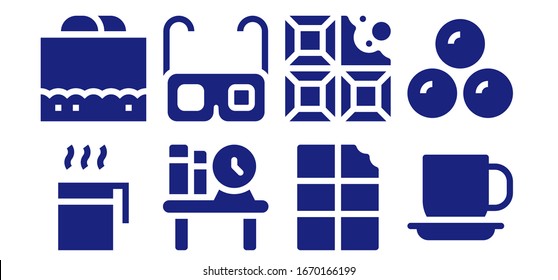 conjunto de iconos marrones. 8 iconos marrones rellenos. Taza incluida, Chocolate fudge, estantería, gafas, Chocolate, Chocolate iconos