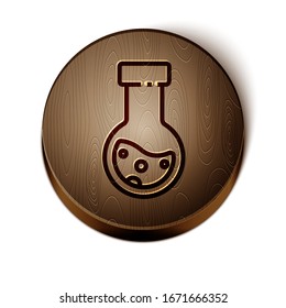 Tubo de ensayo de línea marrón y el icono de ensayo químico del matraz aislado en fondo blanco. Signo de cristales de laboratorio. Botón de círculo de madera.  Ilustración vectorial
