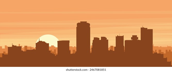 Afiche panorámico marrón del horizonte de la ciudad con edificios de fondo brumoso, amanecer, nubes y montañas de PHOENIX, ESTADOS UNIDOS