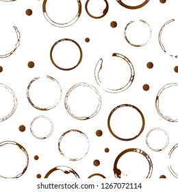Brown shape of coffee stains and drop splashes seamless pattern. Coffee cup bottom rings isolated on white. Grunge circles and splatter. Easy to use vector background for café or restaurant menu.