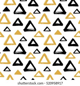 Brush Drawn Triangles, Pyramid Seamless Vector Pattern. Black And Yellow, Gold Geometric Doodle Style Background. Abstract Hand Drawn Texture. Various Triangle Shapes With Rough, Uneven Edges.