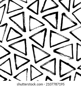 Brush paint ink triangle vector seamless pattern. Geometric grunge brush strokes. Distress black and white texture. Geometric background with abstract triangular forms. Modern grunge texture stamps. 