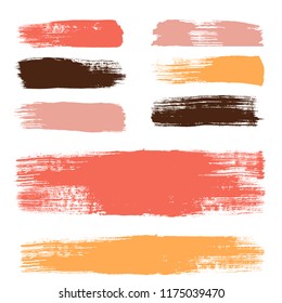 trazos de pincel conjuntos fondos. Colección de grunge de línea de pintura. Conjunto de pinceladas brillantes pintadas a mano aisladas en blanco. Textura de tinta abstracta, bordes o marcos de elementos de diseño.