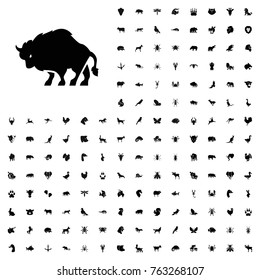 Buffalo icon illustration isolated vector sign symbol. animals icon set for web and mobile.