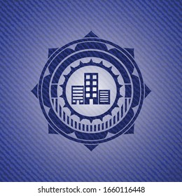 icono de edificios en el interior emblema con jean de fondo de alta calidad