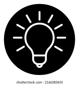 Icono plano de la idea de luz de bombilla aislado en fondo blanco