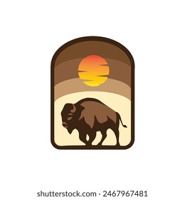 El diseño del toro con un fondo de atardecer fresco es diseño simple y elegante