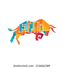 Diseño del logo del vector tecnológico del toro. Concepto del logotipo de la tecnología de circuito de toros.	

