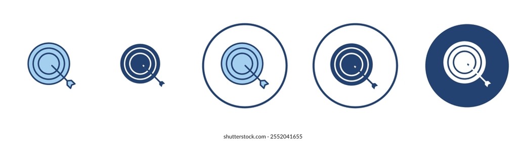 Bullseye icon Thin line art isolated