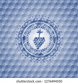 bunch of grapes icon inside blue polygonal badge.