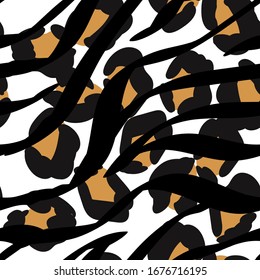 Burnt Leopard Handmade Vector Seamless Pattern. Handmade Tile Art Abstract Designs. Coffee Panther Drawing Texture. Crumpled Cheetah Fabric Design Graffiti Background.