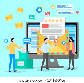 Reunión profesional o proceso de trabajo. Workspace, personas que se encuentran en la pantalla del equipo con datos de contabilidad financiera, discuten un contrato en sobre. Empresarios hablando con hombres y mujeres, comunicándose