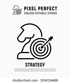 Business strategy thin line icon: chess horse and dartboard. Efficiency in business targets. Startup, investment. Pixel perfect, editable stroke. Vector illustration.