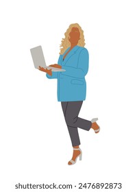 Mujer de negocios que trabaja en la computadora portátil. Mujer rubia curvada que lleva traje de oficina casual elegante de pie con la computadora. Ilustración realista de Vector aislado sobre fondo blanco. Dibujado a mano, no generado por IA 