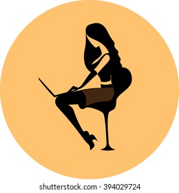 Businesslady works at the computer