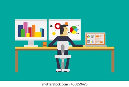 empresário analisando gráfico financeiro na tela do computador
