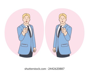 hombre de negocios enojado y sonriendo mientras señala