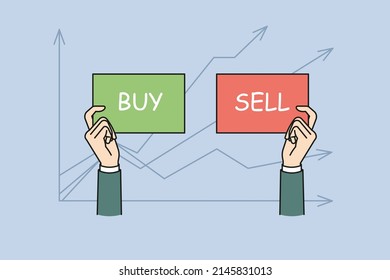 Manos de negocio en el fondo de la tabla del mercado de valores sostienen carteles de compra y venta. Los comerciantes o inversores intercambian datos comerciales. Concepto de comercio e inversión. Ilustración vectorial plana. 