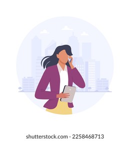 Mujer ocupada hablando por teléfono móvil con antecedentes de ciudad. Mujer de negocios durante una llamada de negocios. Ilustración vectorial plana