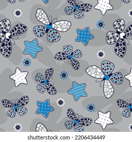Schmetterlinge und Sterne mit Leopard und Herzmuster