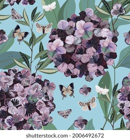 Schmetterling und violette Blume von Hydrangea auf hellblauem Hintergrund. Nahtlose Vektorgrafik für Stoff, Tapete, Wickelpapier, Scrapbooking, Einladungskarte.