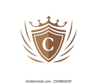C Diseño del logotipo del vector de la Corona Real Alphabet.
