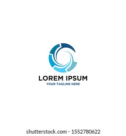 C initial tech logo design template.
