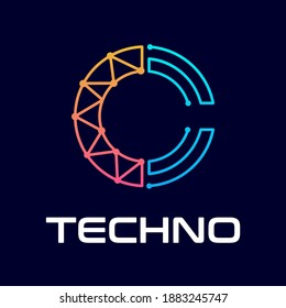 Plantilla de logotipo vectorial de letra C. Este diseño utiliza el símbolo del alfabeto. Adecuado para la tecnología.