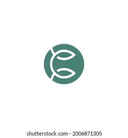 C Diseño sencillo y limpio del logotipo de lujo