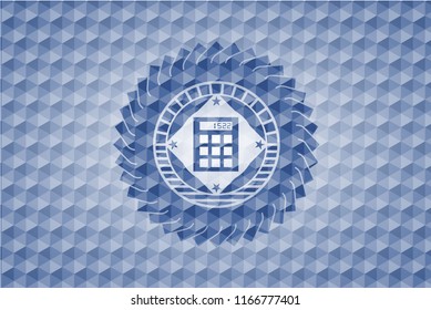 calculator icon inside blue polygonal emblem.