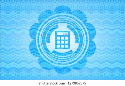 calculator icon inside sky blue water style badge.