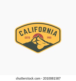 California Badge Vintage Mountain Retro Classic Patch Emblem Sticker Logo Illustration