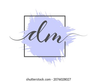 kalligrafische Kleinbuchstaben DM werden in einer festen Linie auf buntem Hintergrund in einem Rahmen geschrieben. Vektorgrafik. Einfache Stilrichtung