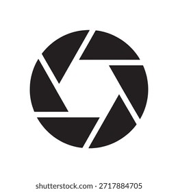 Un diagrama de apertura de cámara, que es una representación circular de la apertura de una cámara con sus hojas mostradas en una formación similar a una estrella. La apertura es un componente crucial en la Fotografía que controla la cantidad de luz que entra en la cámara y afecta la profundidad de campo en una Imagen.