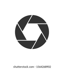 Camera diaphragm icon in flat style. Lens sign vector illustration on white isolated background. Photo snapshot business concept.