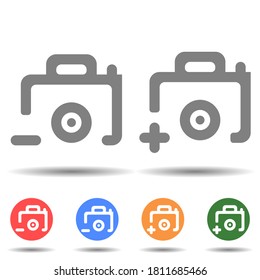 Icono de cámara con el logotipo del vector de icono de signo añadido y eliminado aislado en el fondo