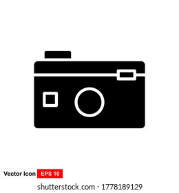 Camera icon design. Photo camera icon in trendy flat style design. Vector illustration.