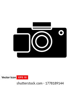 Camera icon design. Photo camera icon in trendy flat style design. Vector illustration.