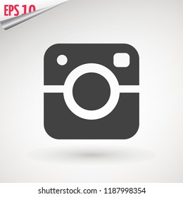 Camera icon, flat photo camera vector isolated. Modern simple snapshot photography sign. Instant Photo internet concept. Trendy symbol for website design, web button, mobile app. Logo illustration