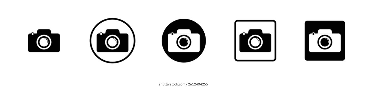 Camera icon set. Photo camera in flat style. Camera symbol. Camera icon set. 
