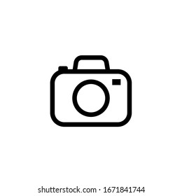 Camera-Symbol im trendigen, flachen Stil einzeln auf grauem Hintergrund. 