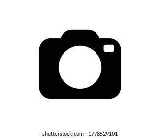 Icono de cámara de estilo plano moderno aislado en fondo gris. Símbolo de cámara para el diseño de su sitio web, logotipo, aplicación, interfaz de usuario. Ilustración del vector, EPS10.