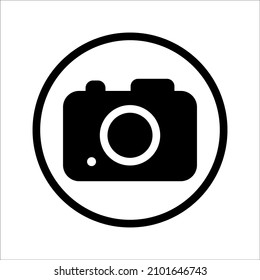 Icono de cámara de estilo plano moderno aislado en fondo gris. Símbolo de cámara para el diseño de su sitio web, logotipo, aplicación, interfaz de usuario. Ilustración del vector, EPS10.