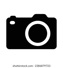 Icono de cámara de estilo plano moderno aislado en fondo gris. Símbolo de cámara para el diseño de su sitio web, logotipo, aplicación, interfaz de usuario. Ilustración vectorial. Icono vector de cámara fotográfica.