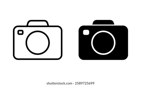 Camera icon vector. photo camera sign and symbol. photography icon.