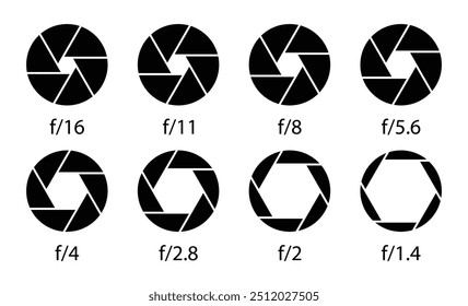 Coleção de diafragmas para lentes de câmera. Símbolo de ícone de abertura definido na cor preta. Fileira de diafragma de lente de câmera com números de valores de abertura. Conjunto de ícones de lentes de abertura da câmera do obturador. Ilustração vetorial.