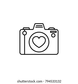 camera with a lens of the heart icon. Love and Valentine's Day element icon. Premium quality graphic design. Signs, outline symbols collection icon for websites, web design, mobile on white background