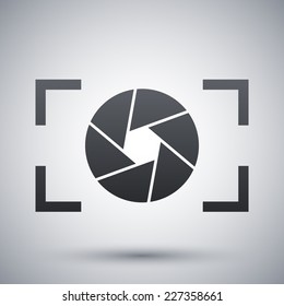 Camera lens icon, stock vector