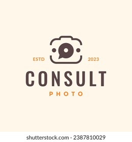 camera lens photography consulting bubble chat talk simple line style hipster vintage logo design vector illustration