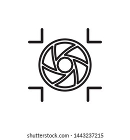 camera lens shutter icon, flat illustration of camera